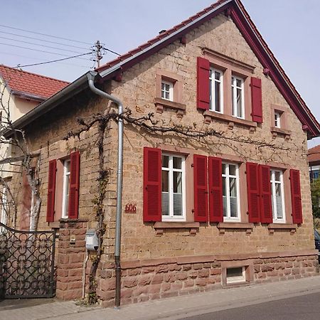 Ferienwohnung Weinstrassenmitte Neustadt an der Weinstraße Buitenkant foto