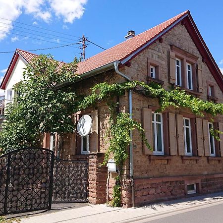 Ferienwohnung Weinstrassenmitte Neustadt an der Weinstraße Buitenkant foto